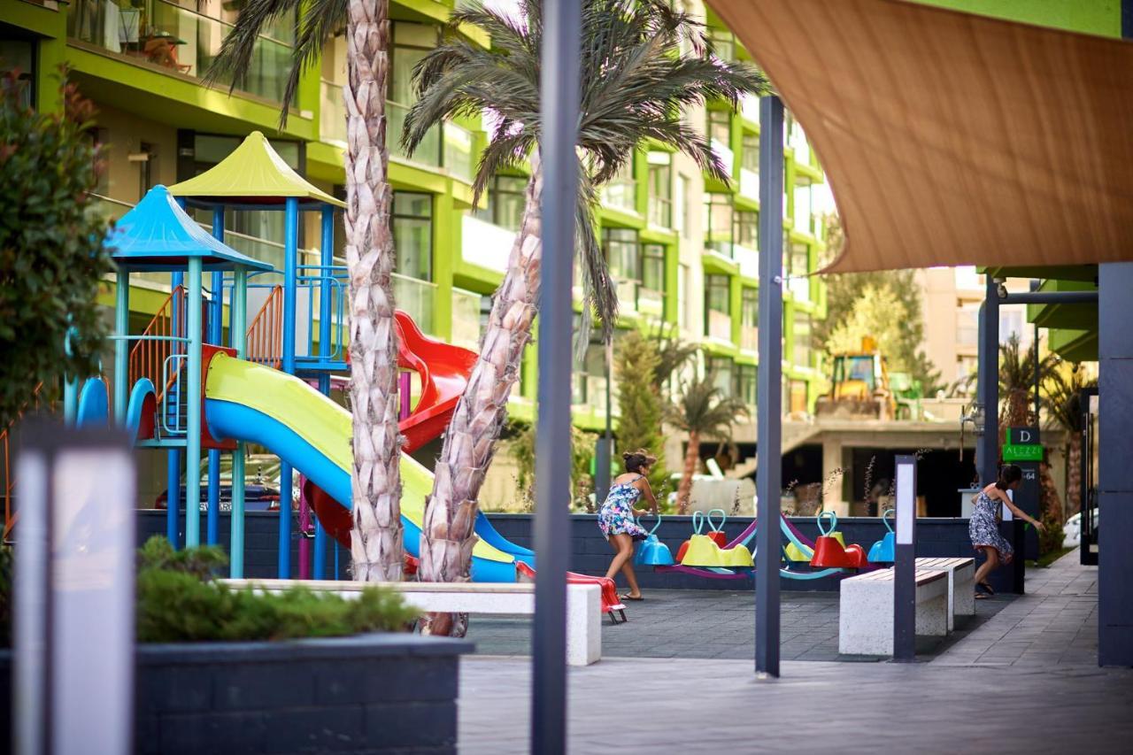 Coral Aparthotel Pool & Spa Mamaia Nord Năvodari Exterior foto