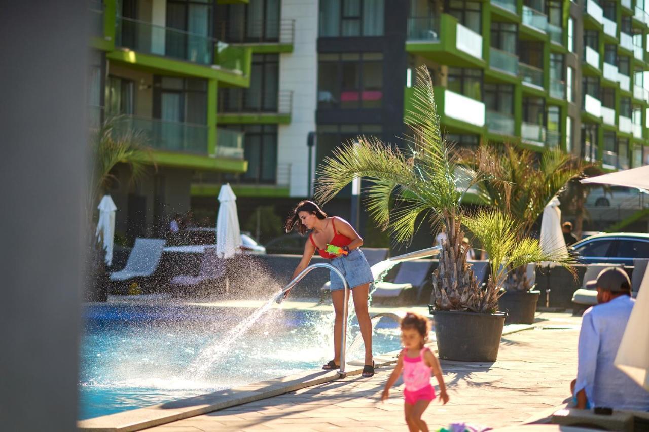 Coral Aparthotel Pool & Spa Mamaia Nord Năvodari Exterior foto