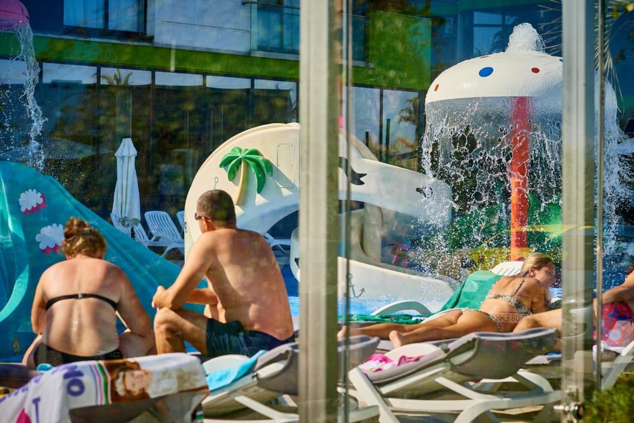 Coral Aparthotel Pool & Spa Mamaia Nord Năvodari Exterior foto